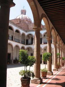 Interior del Palacio Federal, antigua escuela de Terecianas, Morelia