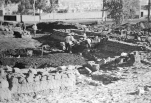 Obras de rescate de los restos al pie de la Loma de Santa María, cuando se planeaba convertir el lugar en un sitio arqueológico turístico.